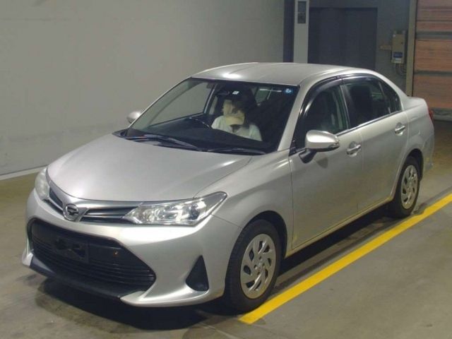 271 Toyota Corolla axio NRE161 2018 г. (TAA Yokohama)